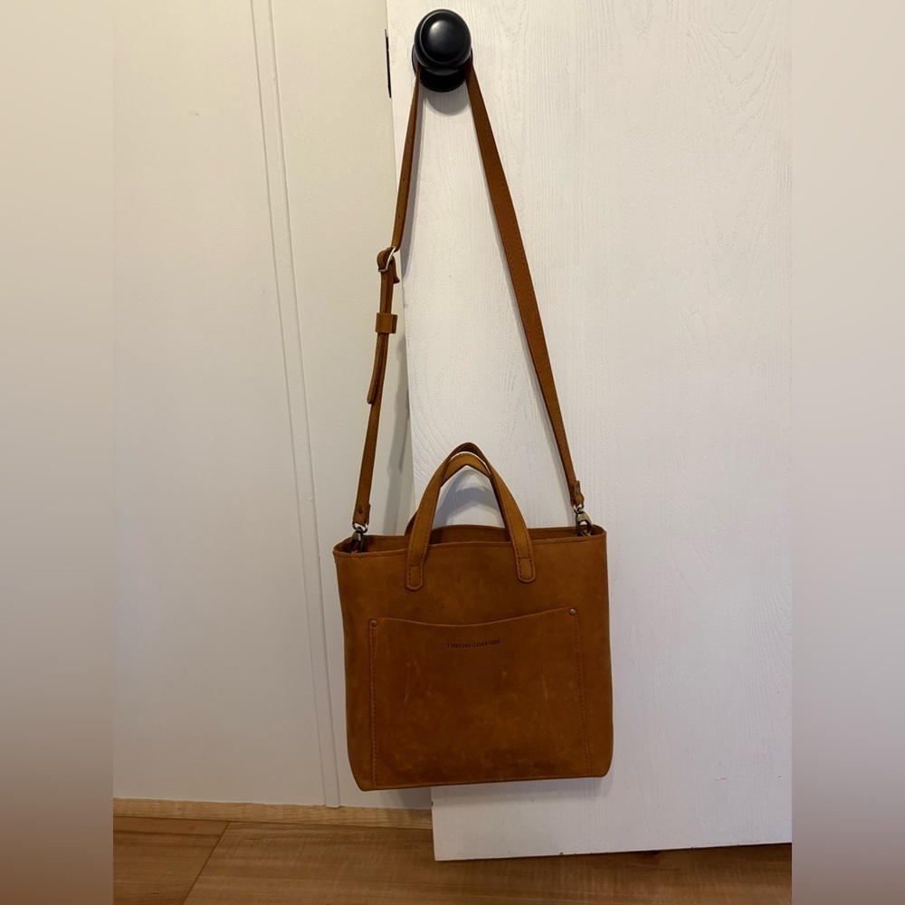 Portland Leather Goods Dakota Medium Crossbody